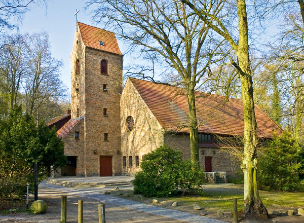 Bild St. Johannis-Kirche Rostock: Rechte Maustaste | Grafik anzeigen zeigt Grafik in abgespeicherter Originalgre!