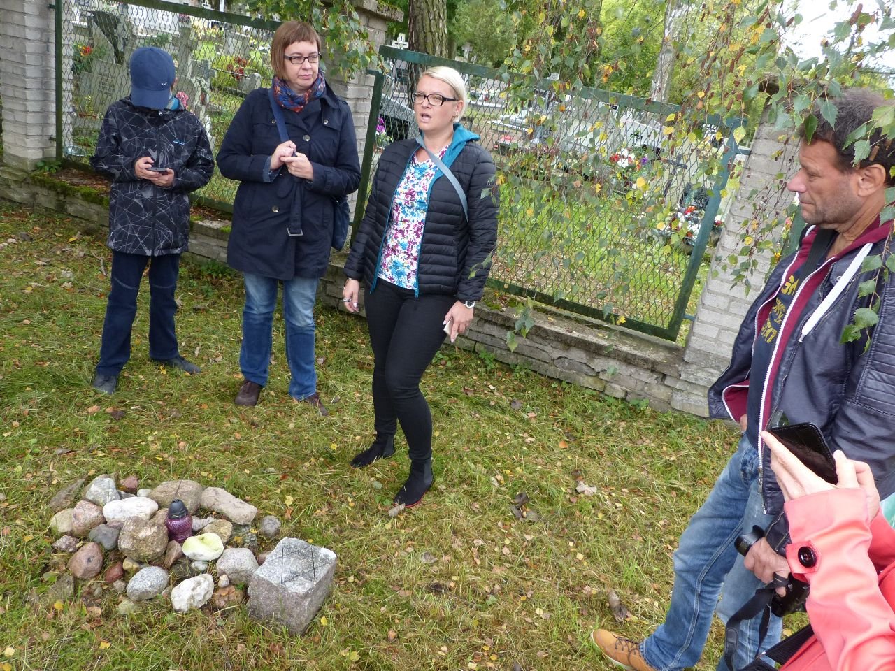 Bild GRÖSSER: KLICKEN oder mit rechter Maustaste Bild