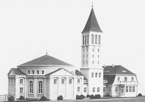 Modell der Rundkirche mit Pfarrhaus (Quelle: Bredow/Lerch 1983 aus BATUD